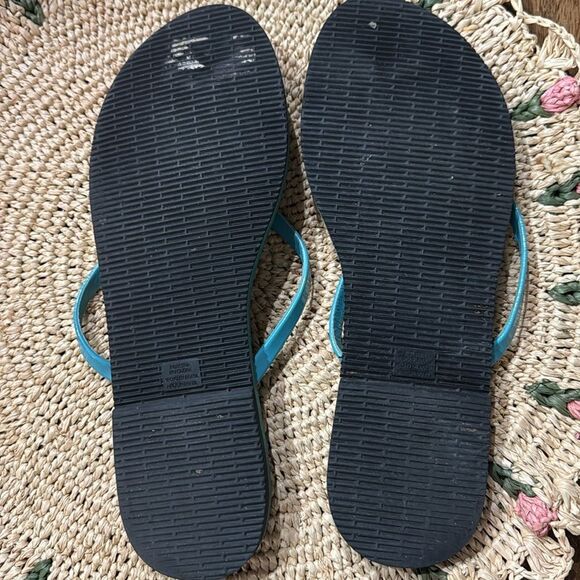 Havaianas Turquoise Flip Flops! - Picture 2 of 5